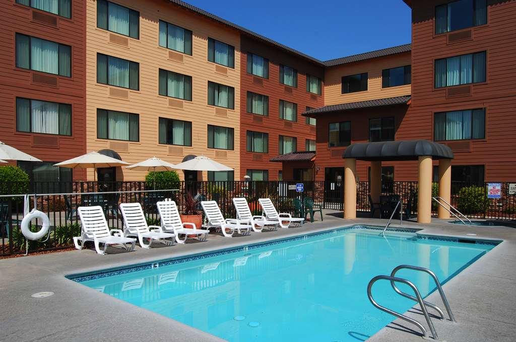 Oxford Suites Chico Facilities photo