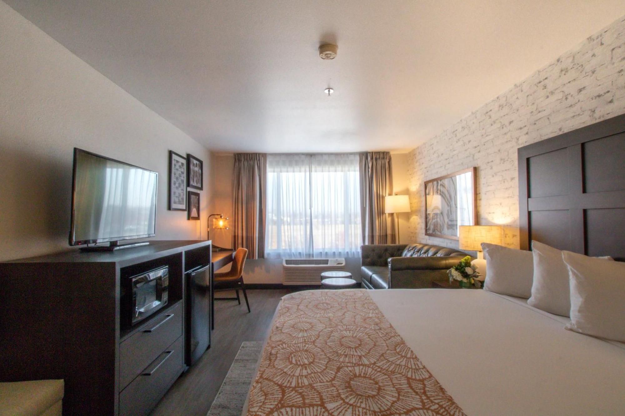 Oxford Suites Chico Room photo